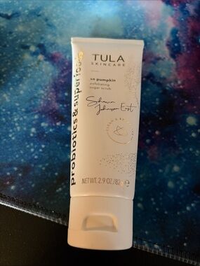 Tula So Pumpkin Exfoliating Sugar Scrub — White with Gold Accents